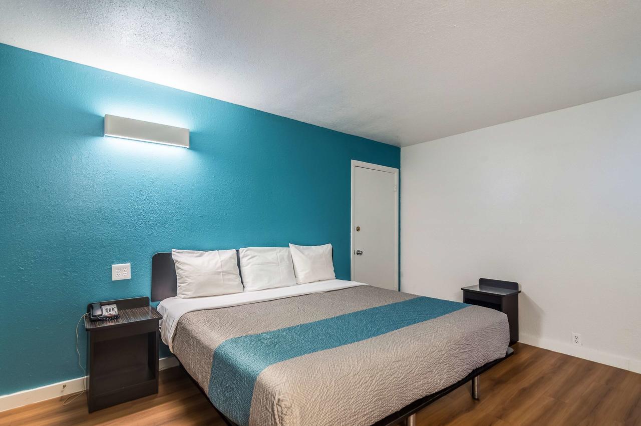Trade Wind Motel Jacksonville Buitenkant foto