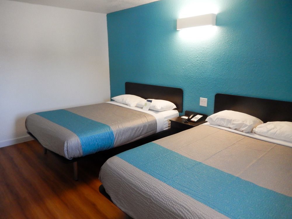 Trade Wind Motel Jacksonville Buitenkant foto