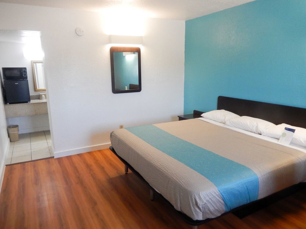 Trade Wind Motel Jacksonville Buitenkant foto
