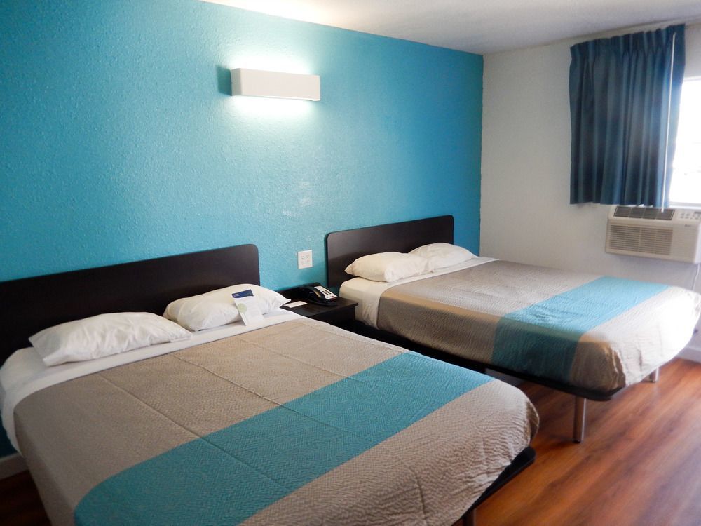 Trade Wind Motel Jacksonville Buitenkant foto