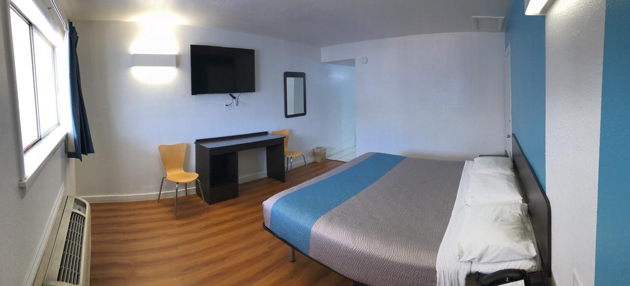 Trade Wind Motel Jacksonville Buitenkant foto