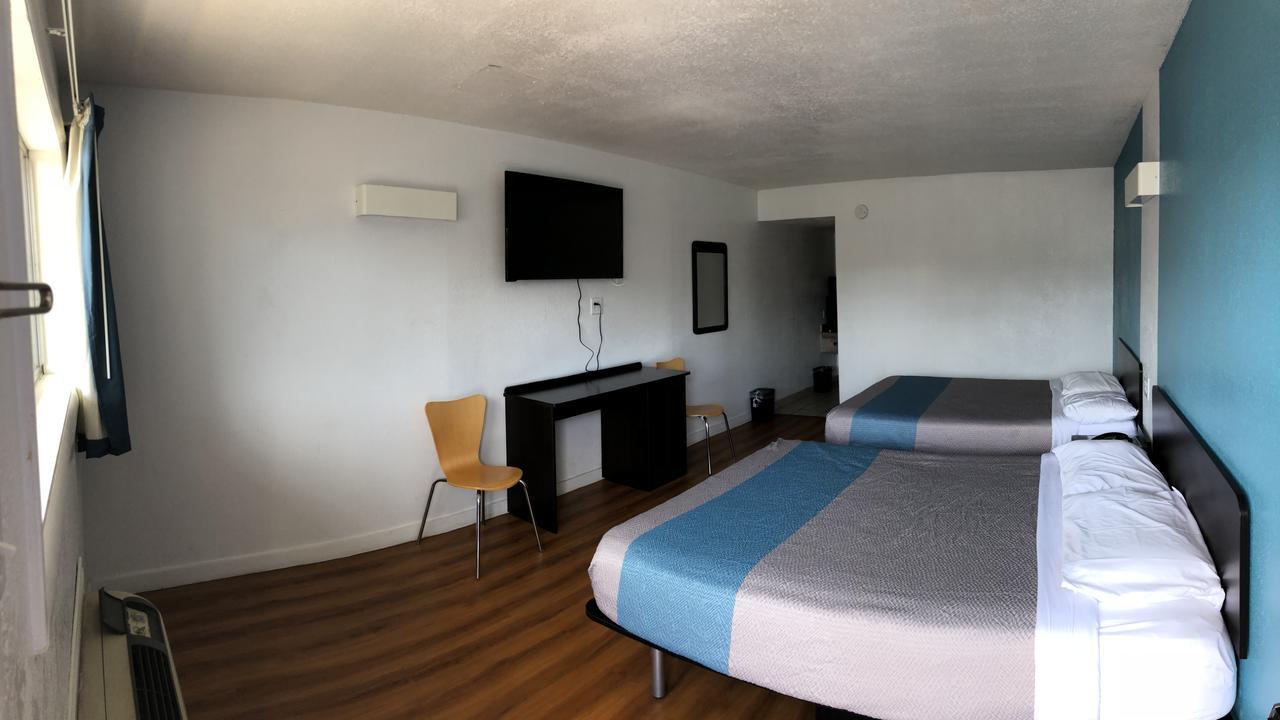 Trade Wind Motel Jacksonville Buitenkant foto